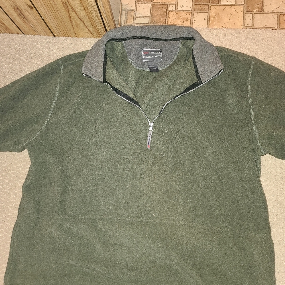 Free tech 2XL pullover - Picture 2 of 4